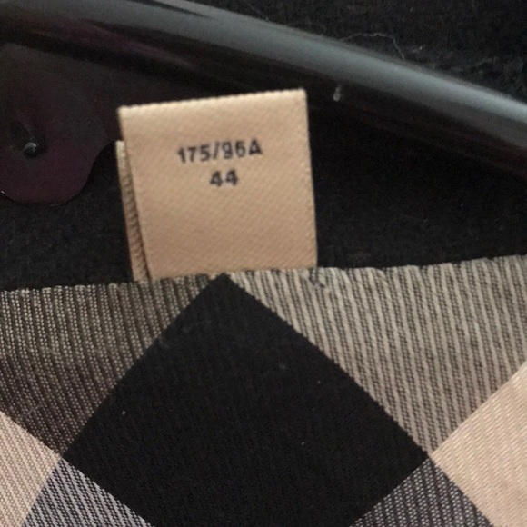 SOLD!!! NFS!! Burberry Belted Black Coat Preowned. - Picture 3 of 7